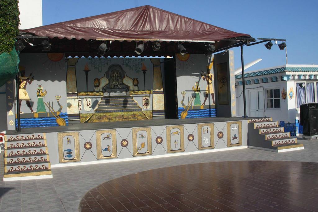 מלון נבאול Les Pyramides מראה חיצוני תמונה