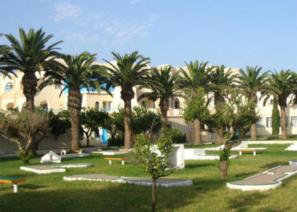 מלון נבאול Les Pyramides מראה חיצוני תמונה